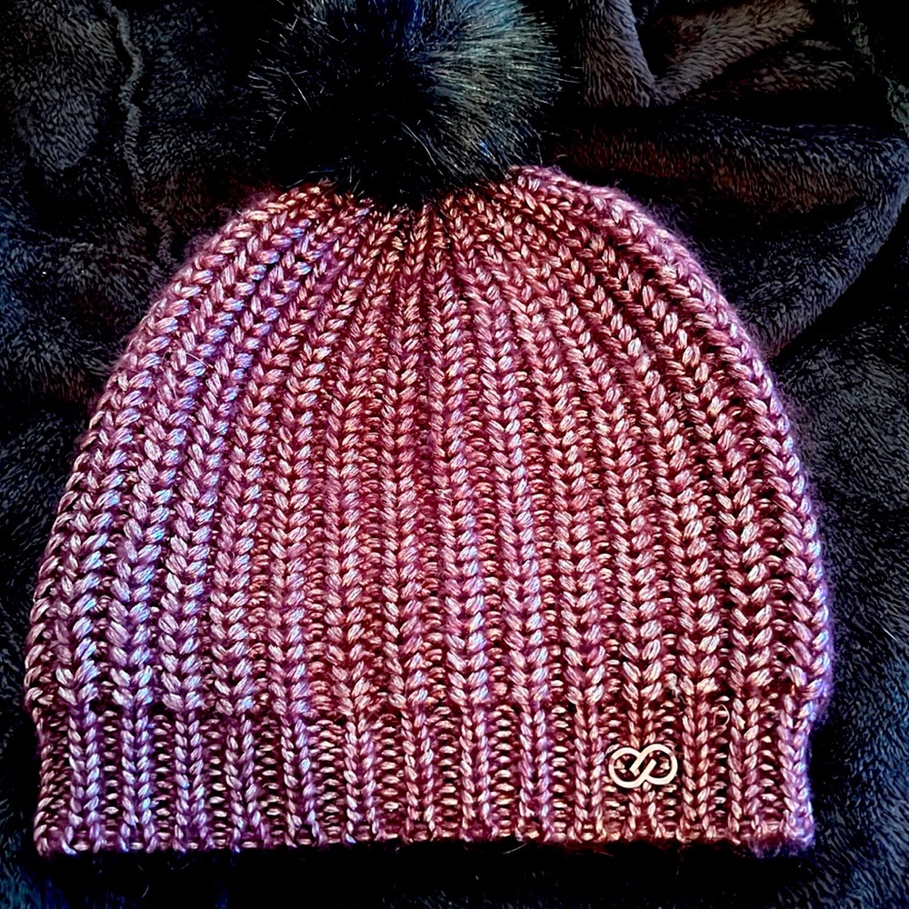 Carrie underwood hat purple